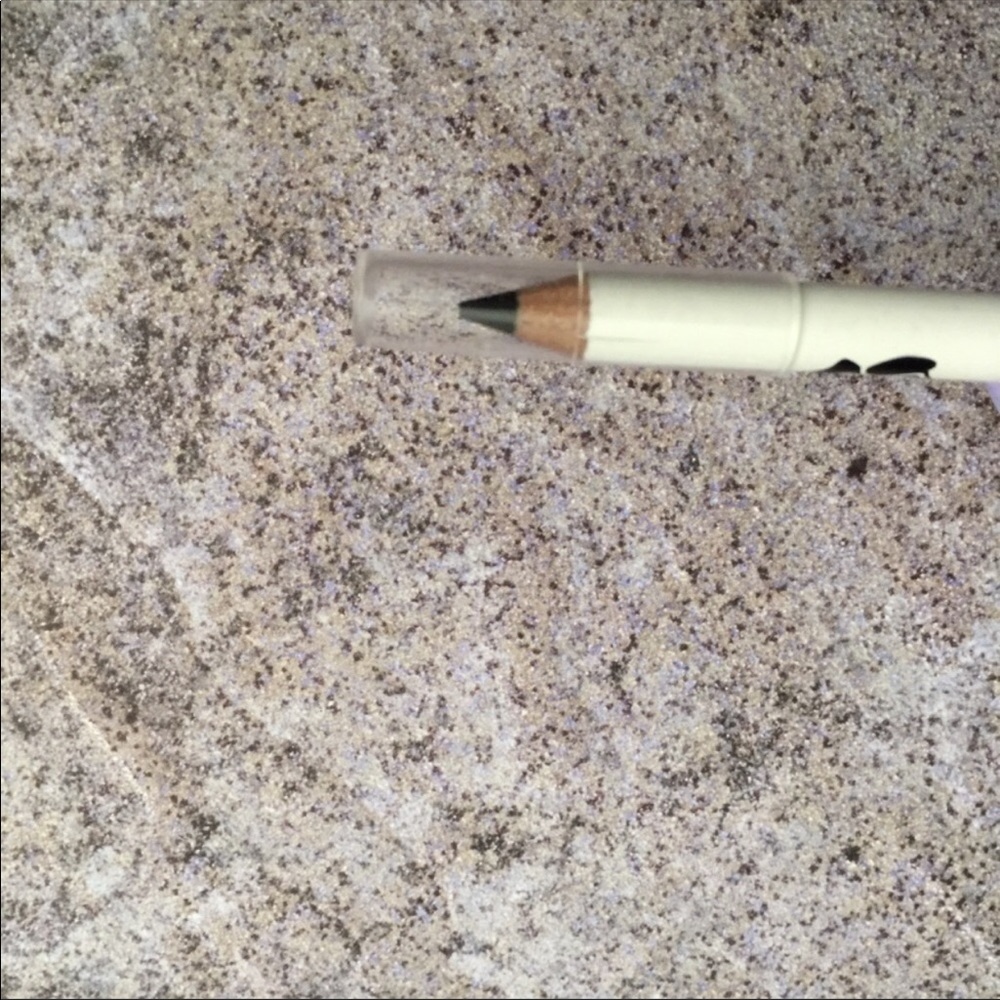 Vintage Cosmetics Smokey eye pencil